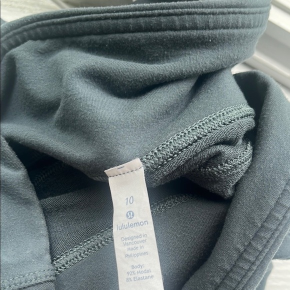 LULULEMON Blissed Out Culottes Women's Size 10 Color Sea Steel - Picture 7 of 8